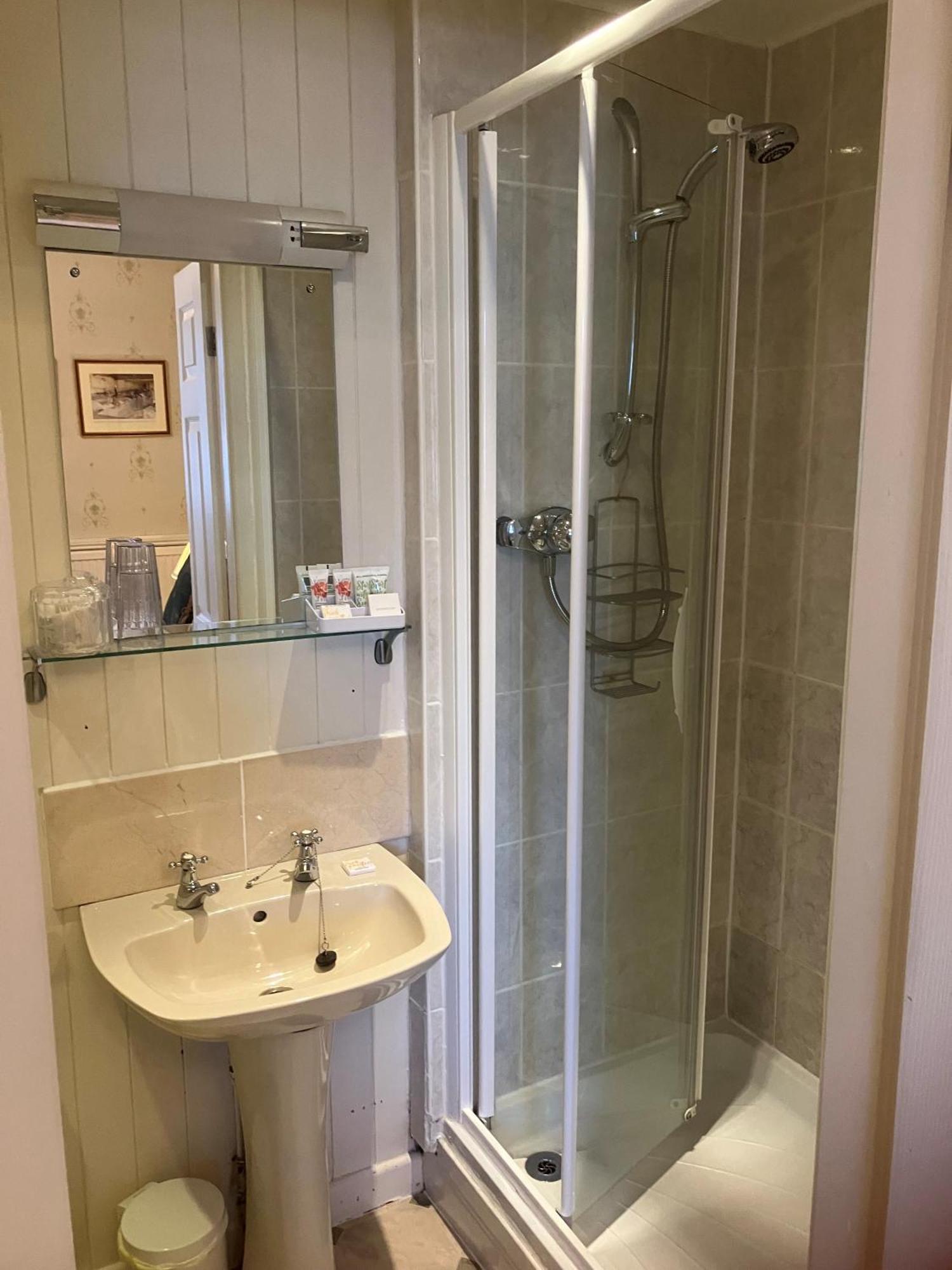 Chapel House Hotel อาเธอร์สโตน ภายนอก รูปภาพ