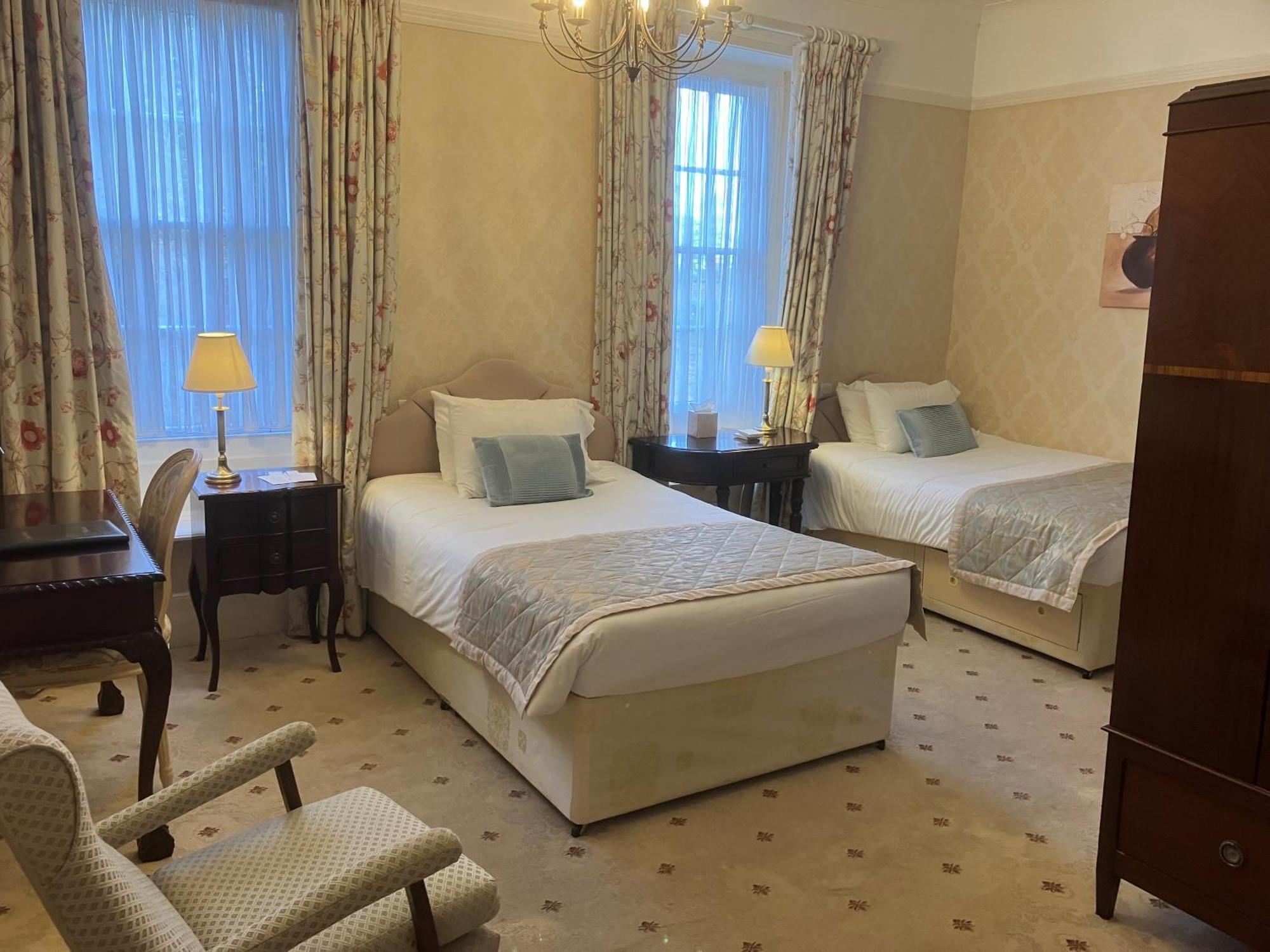 Chapel House Hotel อาเธอร์สโตน ภายนอก รูปภาพ