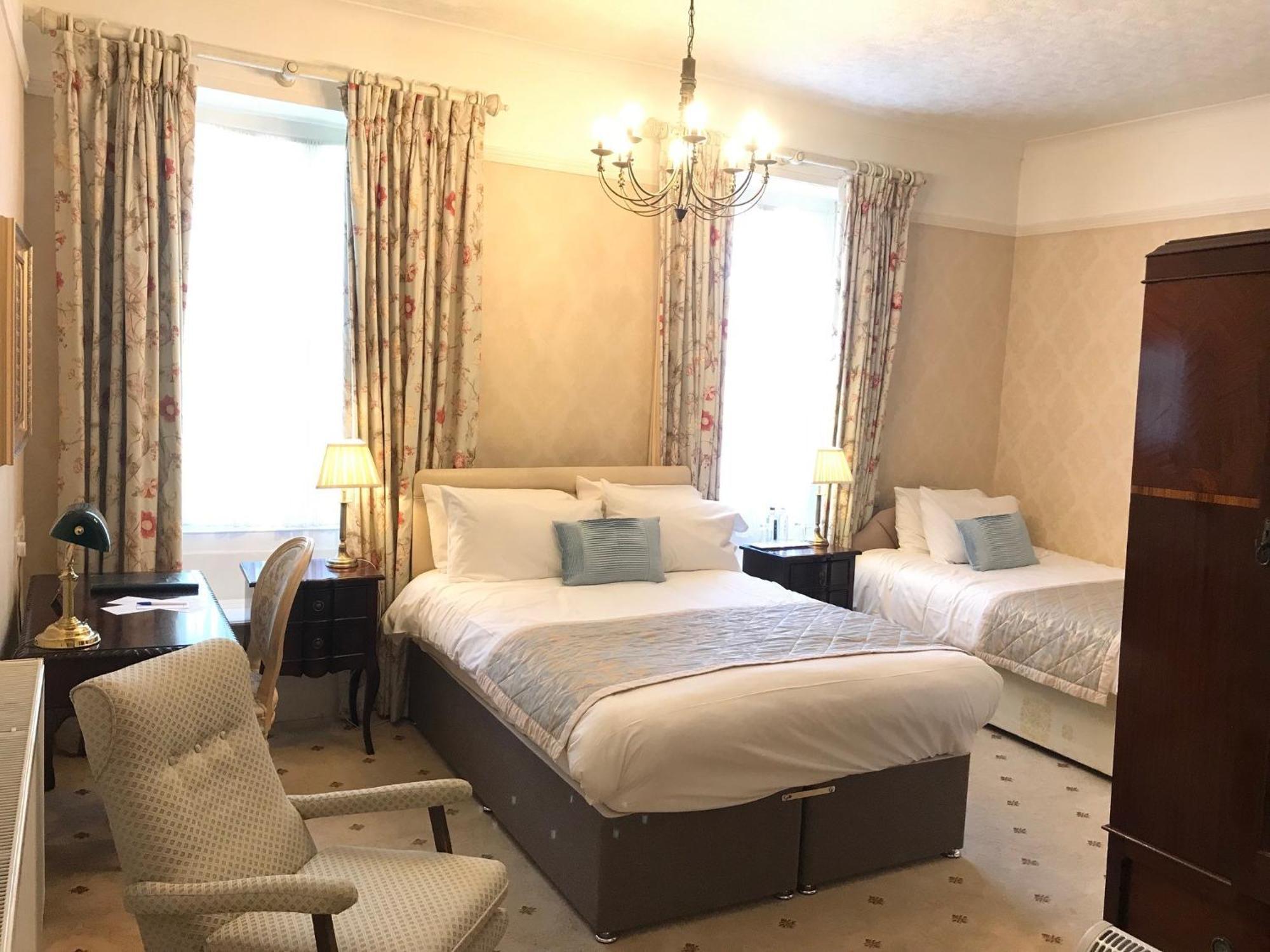 Chapel House Hotel อาเธอร์สโตน ภายนอก รูปภาพ