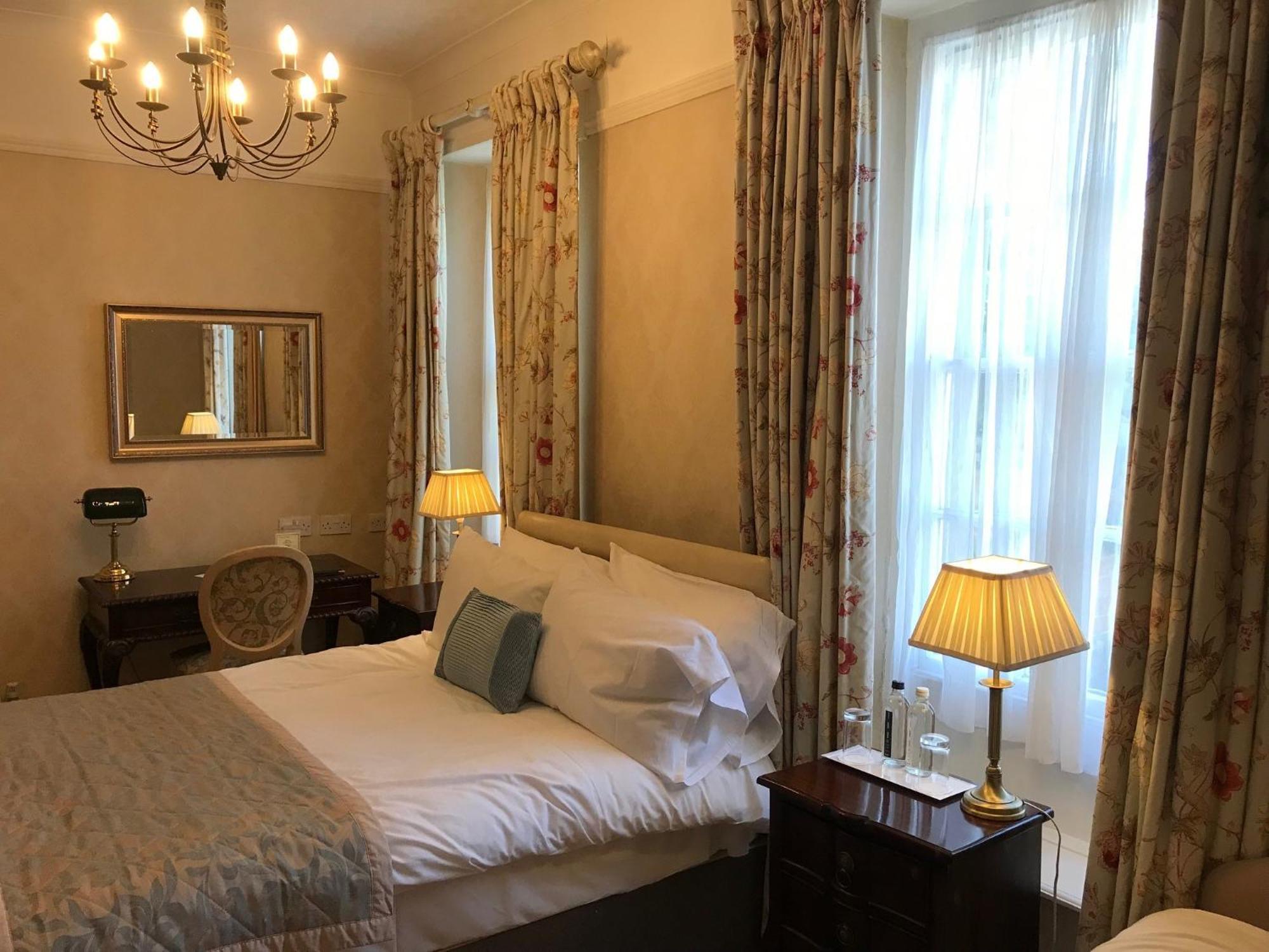 Chapel House Hotel อาเธอร์สโตน ภายนอก รูปภาพ