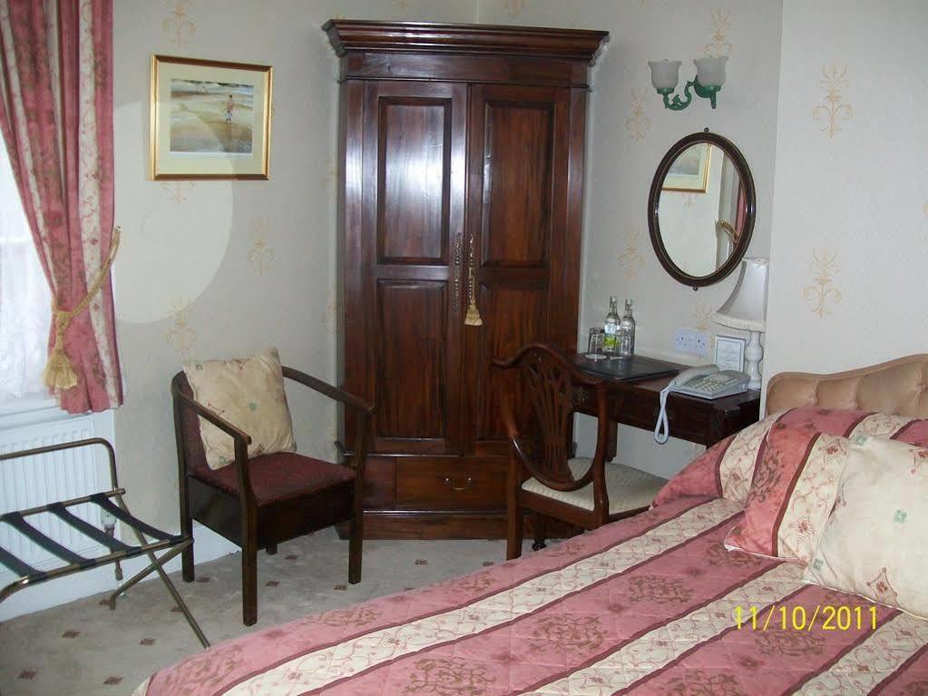 Chapel House Hotel อาเธอร์สโตน ภายนอก รูปภาพ